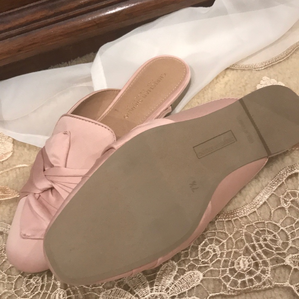 Shoes - Picture 5 of 5